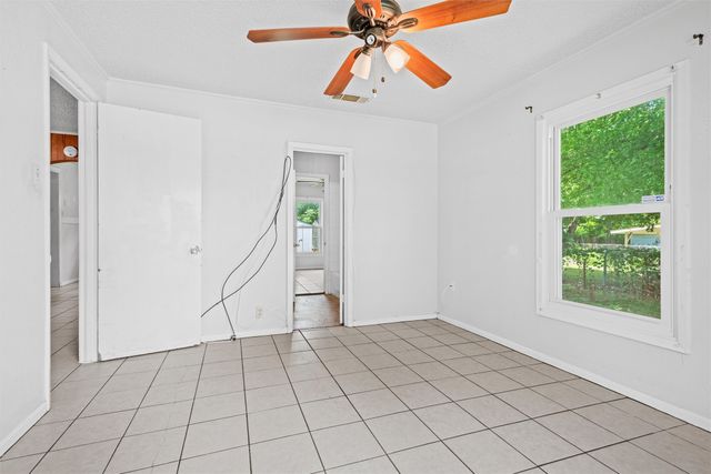 1015 Wilshire Boulevard, Arlington, TX 76012