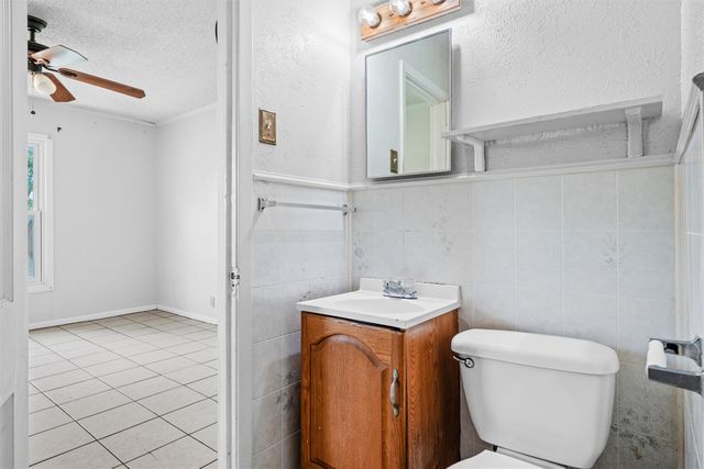1015 Wilshire Boulevard, Arlington, TX 76012