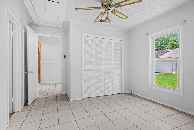 1015 Wilshire Boulevard, Arlington, TX 76012