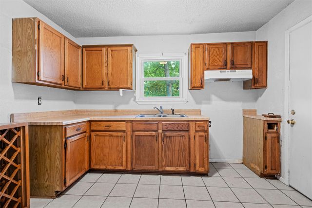 1015 Wilshire Boulevard, Arlington, TX 76012