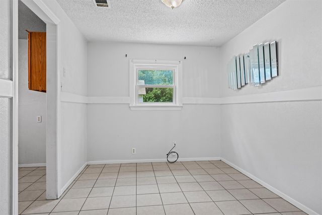 1015 Wilshire Boulevard, Arlington, TX 76012