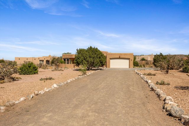4 Cielo Norte, Placitas, NM 87043