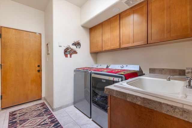 4 Cielo Norte, Placitas, NM 87043