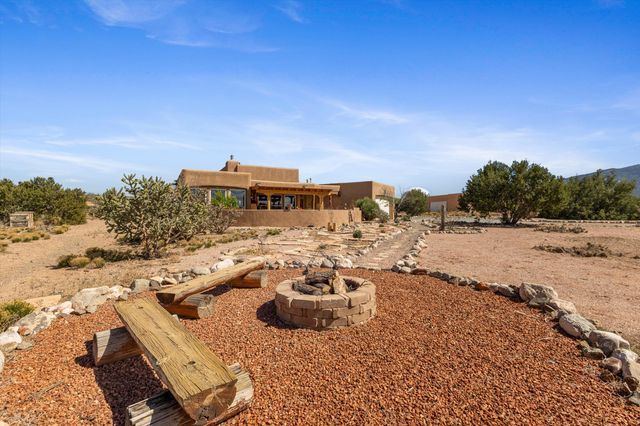 4 Cielo Norte, Placitas, NM 87043