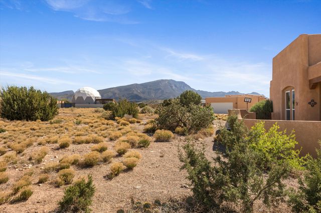4 Cielo Norte, Placitas, NM 87043