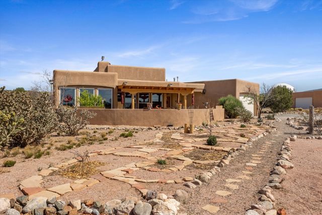 4 Cielo Norte, Placitas, NM 87043