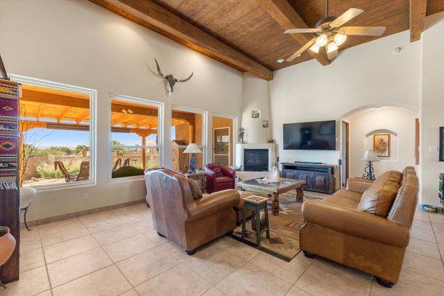 4 Cielo Norte, Placitas, NM 87043