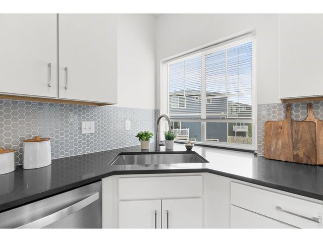 1027 Highview Dr, Erie, CO 80516