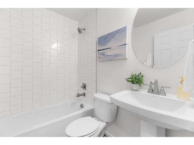 1027 Highview Dr, Erie, CO 80516