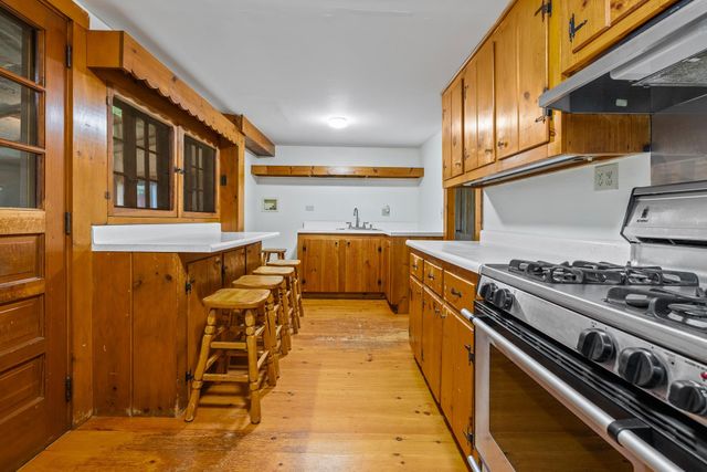 712 VT Route 30, Dorset, VT 05251