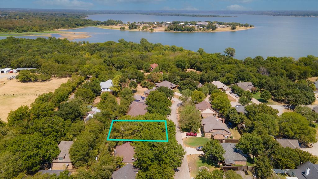 505 Cove Drive, Shady Shores, TX 76208 — photo 2