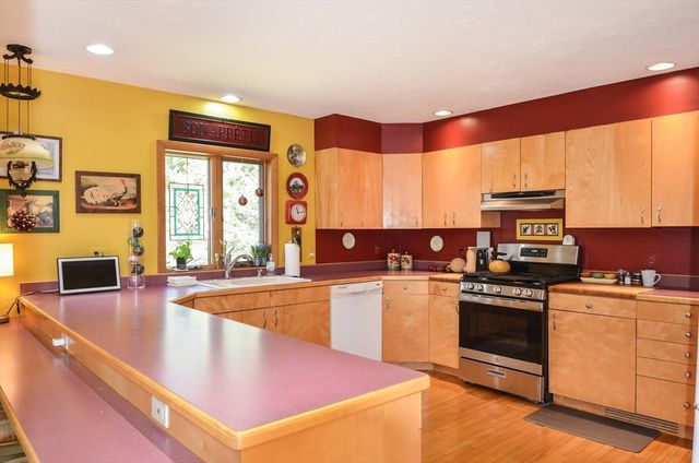 31 French Dr, Boylston, MA 01505