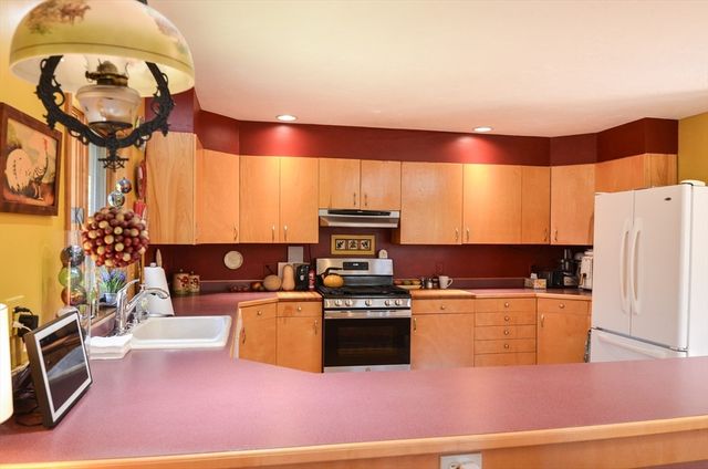 31 French Dr, Boylston, MA 01505