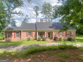 1812 Morgan Cantey Drive, Lanett, AL 36863