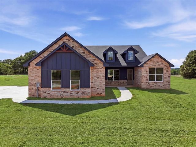 1240 Twin Oaks Dr, Blanchard, OK 73010