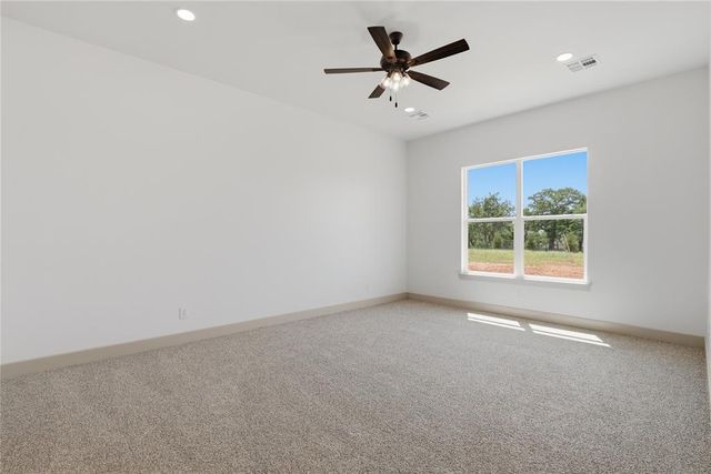 1240 Twin Oaks Dr, Blanchard, OK 73010
