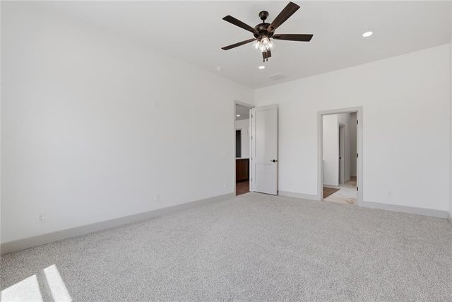 1240 Twin Oaks Dr, Blanchard, OK 73010
