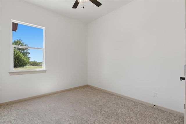 1240 Twin Oaks Dr, Blanchard, OK 73010