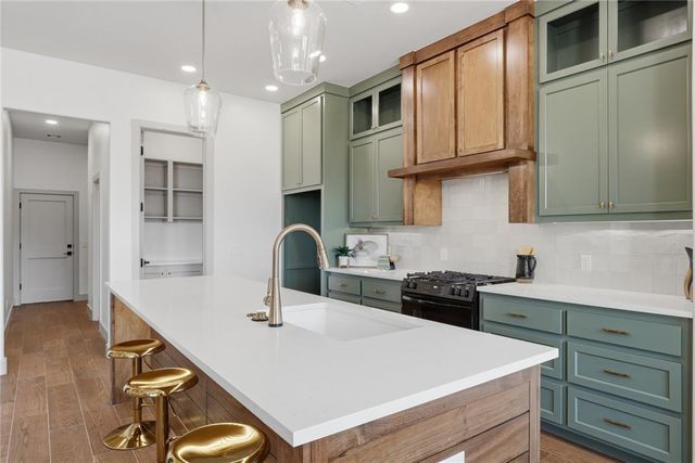 1240 Twin Oaks Dr, Blanchard, OK 73010