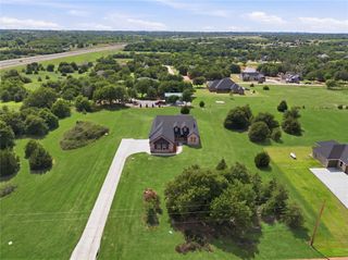 1240 Twin Oaks Dr, Blanchard, OK 73010
