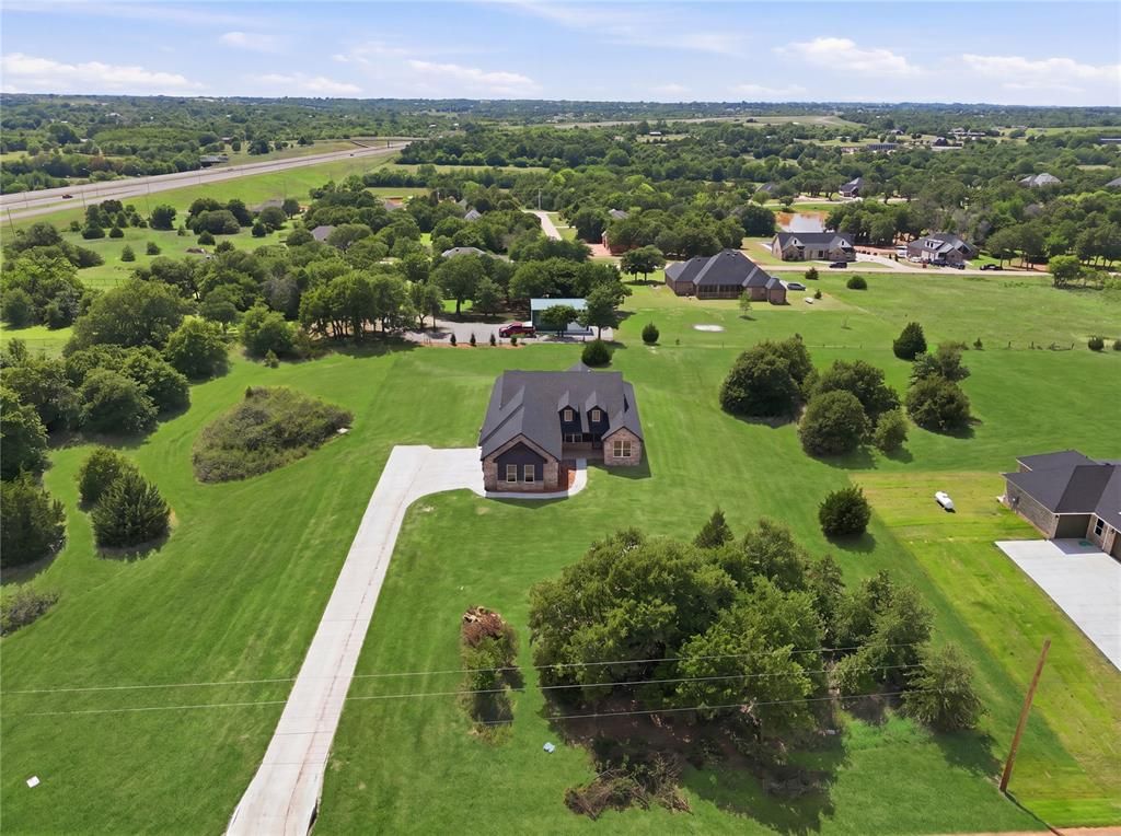 1240 Twin Oaks Dr, Blanchard, OK 73010