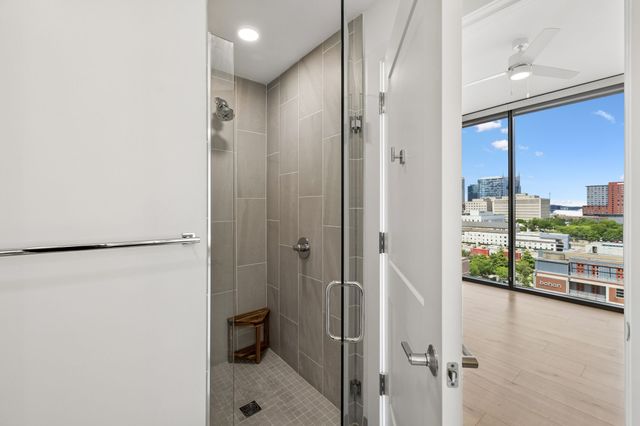 1212 Demonbreun St Apt 815, Nashville, TN 37203