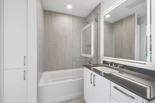 1212 Demonbreun St Apt 815, Nashville, TN 37203