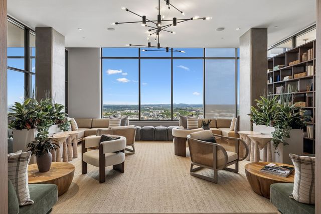 1212 Demonbreun St Apt 815, Nashville, TN 37203