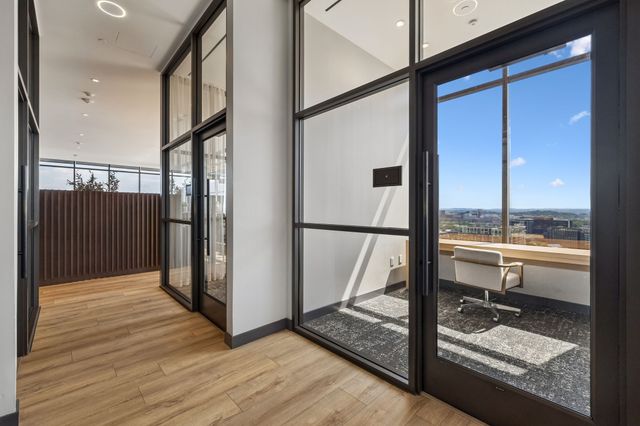 1212 Demonbreun St Apt 815, Nashville, TN 37203