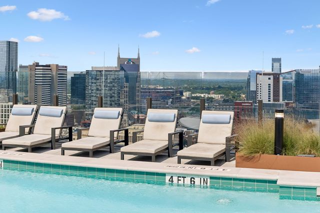1212 Demonbreun St Apt 815, Nashville, TN 37203