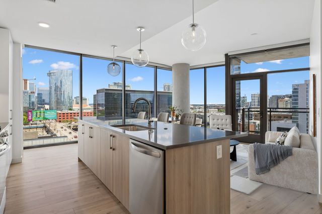 1212 Demonbreun St Apt 815, Nashville, TN 37203