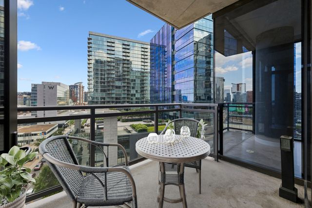 1212 Demonbreun St Apt 815, Nashville, TN 37203