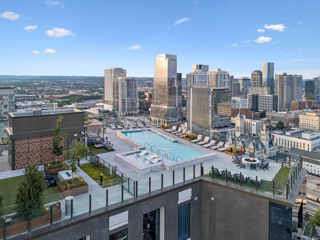 1212 Demonbreun St Apt 815, Nashville, TN 37203
