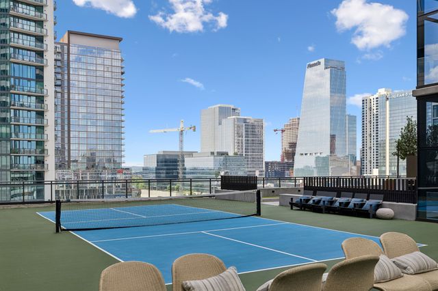 1212 Demonbreun St Apt 815, Nashville, TN 37203