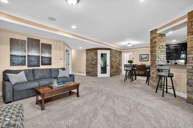624 Aquila Drive, East Lansing, MI 48823