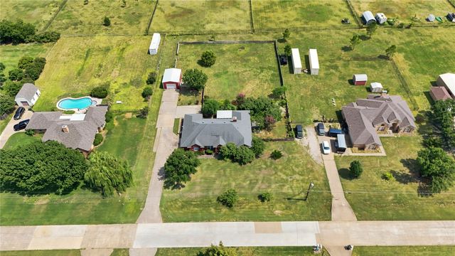 10534 Jennifer Circle, Forney, TX 75126
