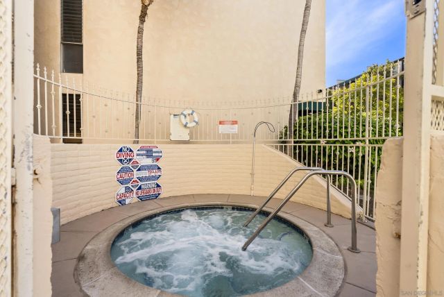 6455 La Jolla Blvd 121, La Jolla, CA 92037