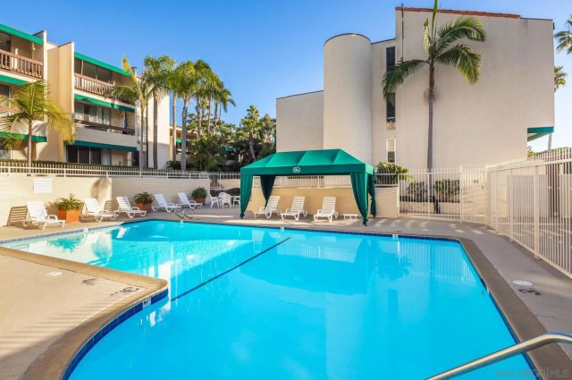 6455 La Jolla Blvd 121, La Jolla, CA 92037