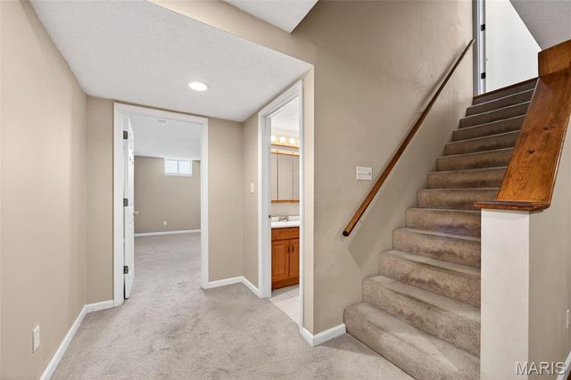 1433 Sunview Drive, O'fallon, MO 63366