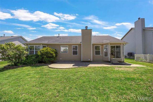 1433 Sunview Drive, O'fallon, MO 63366