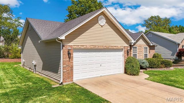 1433 Sunview Drive, O'fallon, MO 63366