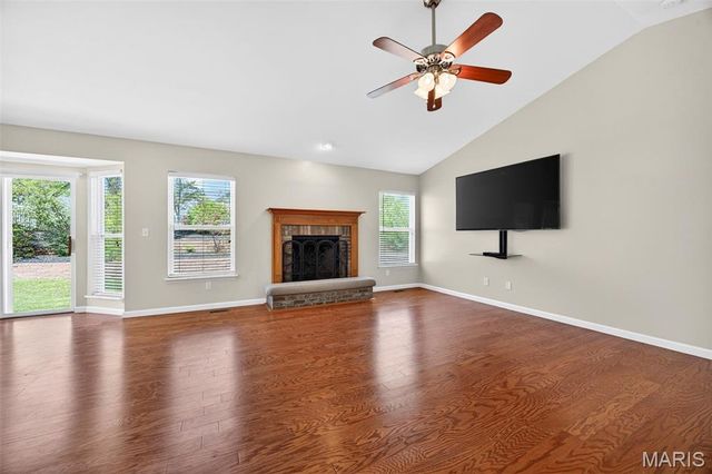 1433 Sunview Drive, O'fallon, MO 63366
