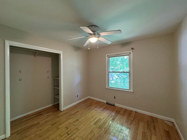 236 S 150 E, Valparaiso, IN 46383