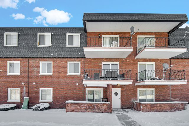 17006 Novak Drive T107, Hazel Crest, IL 60429