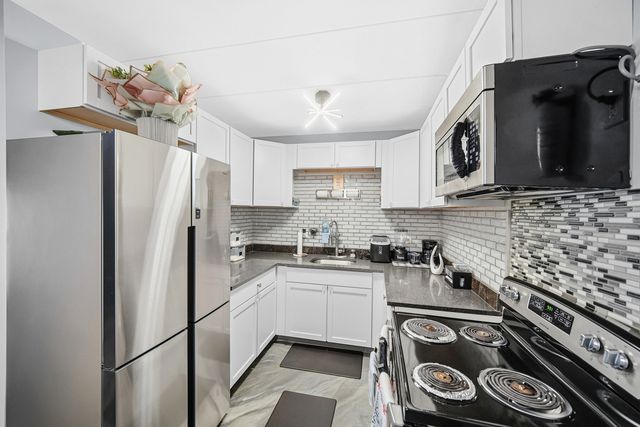 17006 Novak Drive T107, Hazel Crest, IL 60429