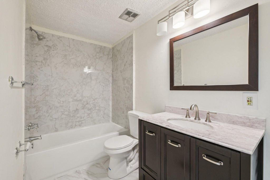 Image 19 of property listing at 418 LEGATO TER, Silver Spring, MD 20901