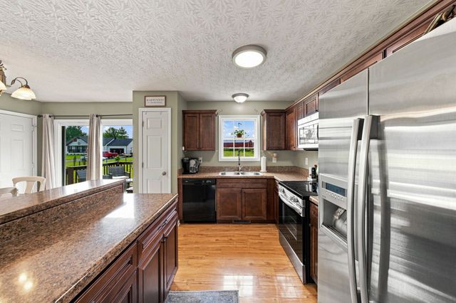 1809 Mosley Ferry Rd, Chapmansboro, TN 37035