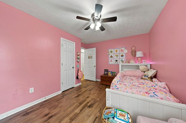 1809 Mosley Ferry Rd, Chapmansboro, TN 37035