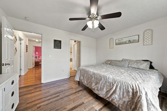 1809 Mosley Ferry Rd, Chapmansboro, TN 37035