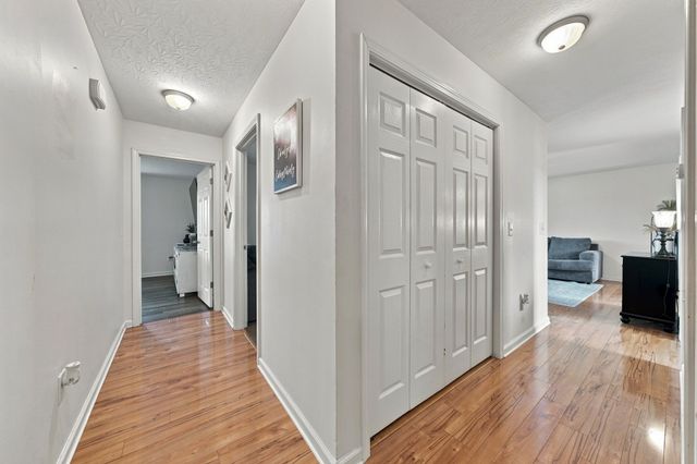 1809 Mosley Ferry Rd, Chapmansboro, TN 37035